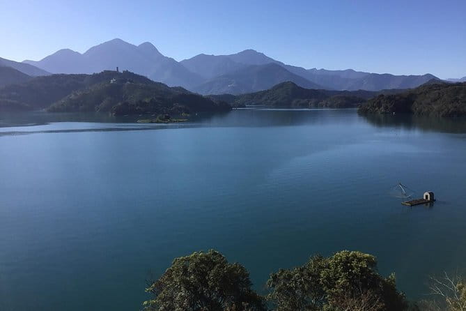 Yangmingshan, Yehliu, Jiufen & Shifen Private Tour From Taipei - What the private format is worth