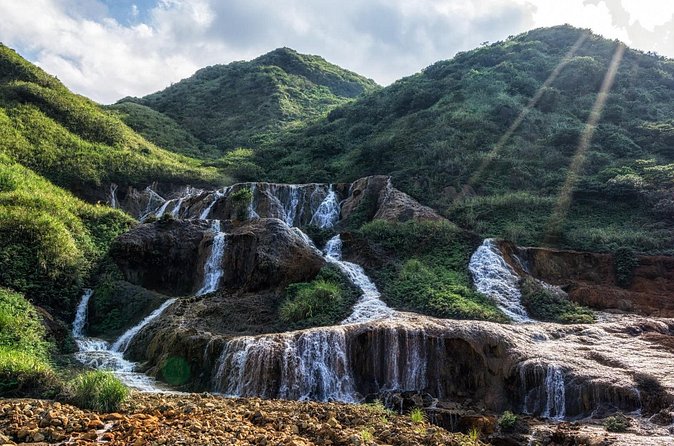Yehliu, Golden Waterfall, Jiufen, Shifen Day Tour - Shifen Waterfall and the walk from the vehicle