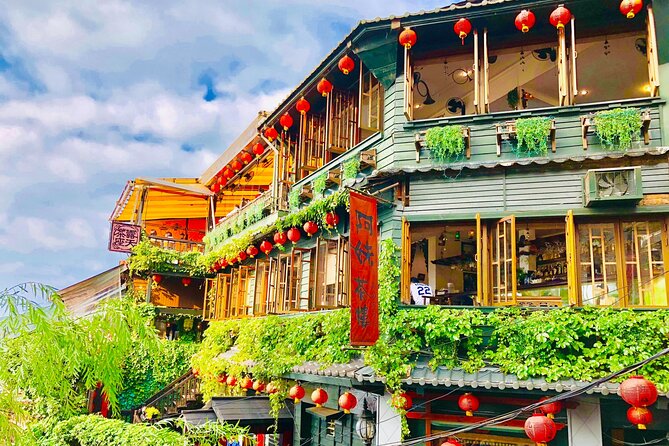 Yehliu & Jiufen & Shifen Day Tour (Departure from Ximending) - Shifen Waterfall and a welcome change of pace