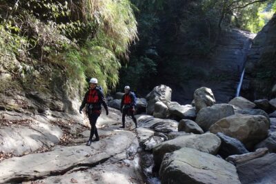 Yi-Hsin creek canyoning in northern Taiwan